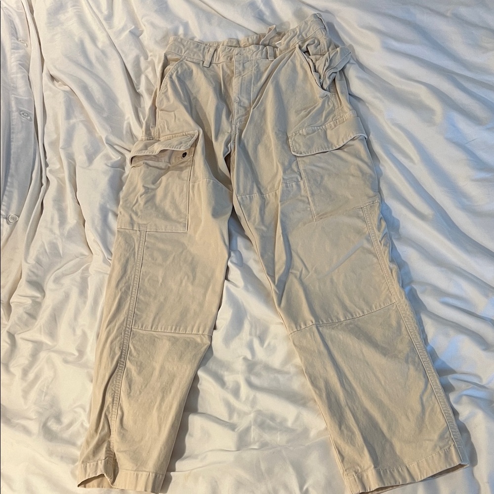 Men's Small Uniqlo Cream Cargo Pants